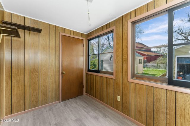 917 Hazelwood Avenue, Schenectady, NY 12306