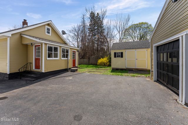917 Hazelwood Avenue, Schenectady, NY 12306