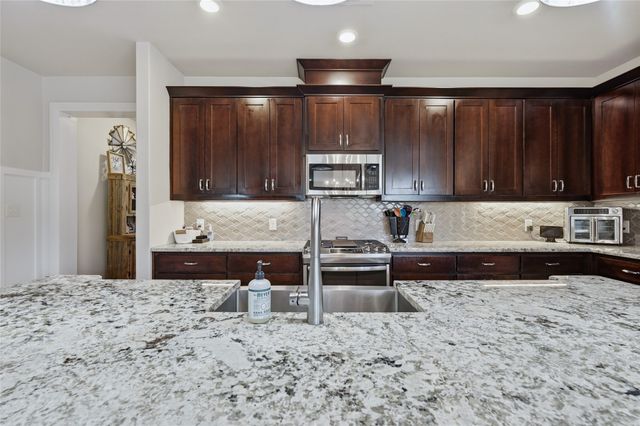 3823 Fawn Meadow Trail, Denison, TX 75020