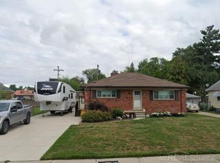19451 Glenn Street, Roseville, MI 48066