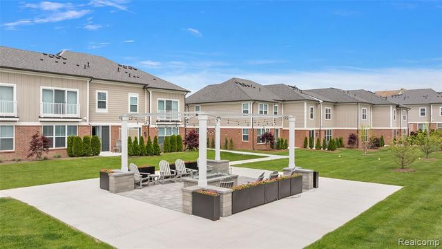 218 Jotham Avenue, Auburn Hills, MI 48326