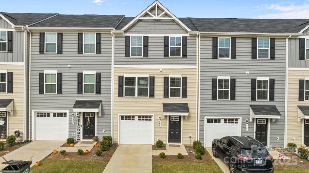 6205 Cutwater Circle, Charlotte, NC 28269
