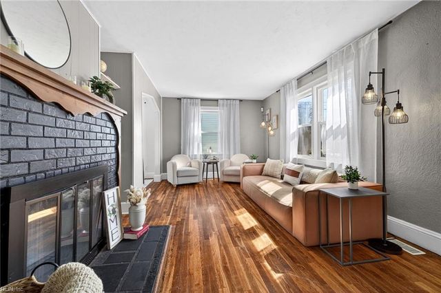 328 E Lorengo AVE, Norfolk, VA 23503