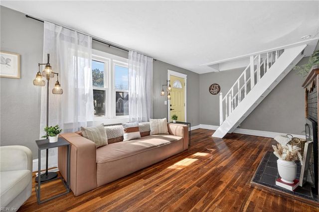 328 E Lorengo AVE, Norfolk, VA 23503