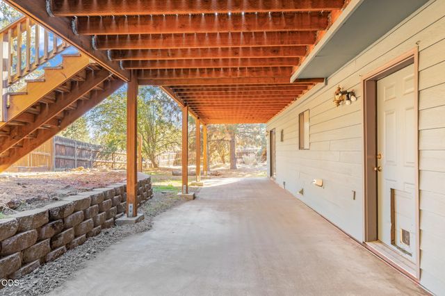 60586 Ridge Heights, Bend, OR 97702