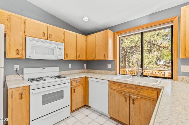 60586 Ridge Heights, Bend, OR 97702