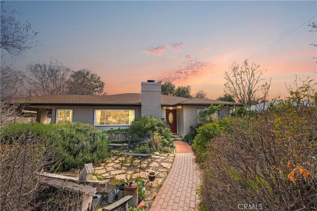 754 W 9th, Claremont, CA 91711