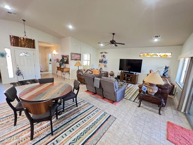 5802 E Montara Place, Mesa, AZ 85215