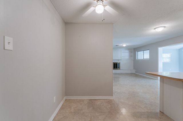 5905 Wheaton Drive, Fort Worth, TX 76133