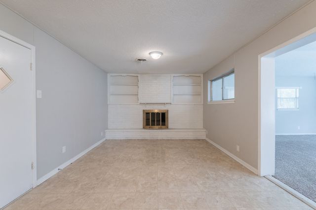 5905 Wheaton Drive, Fort Worth, TX 76133