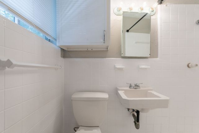 5905 Wheaton Drive, Fort Worth, TX 76133