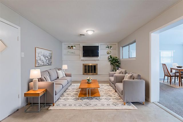 5905 Wheaton Drive, Fort Worth, TX 76133