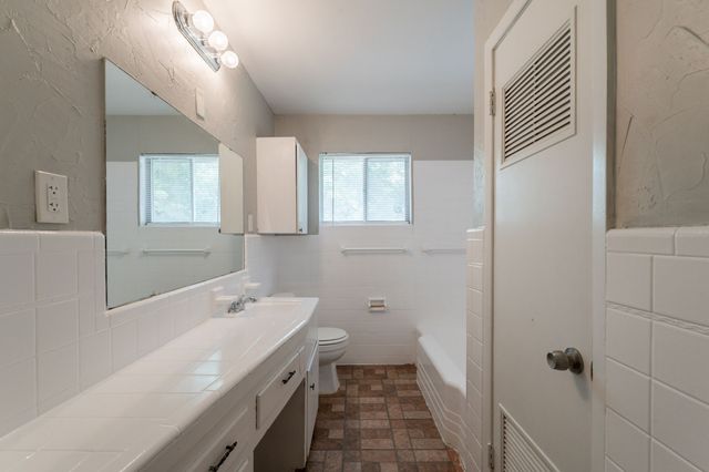 5905 Wheaton Drive, Fort Worth, TX 76133