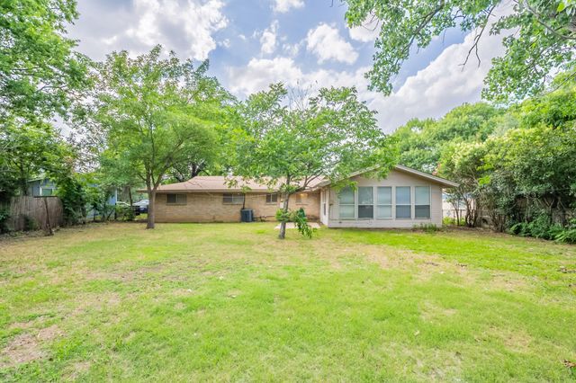 5905 Wheaton Drive, Fort Worth, TX 76133