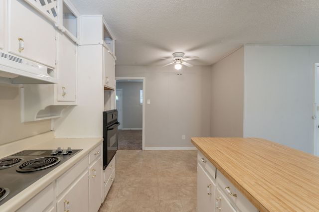 5905 Wheaton Drive, Fort Worth, TX 76133