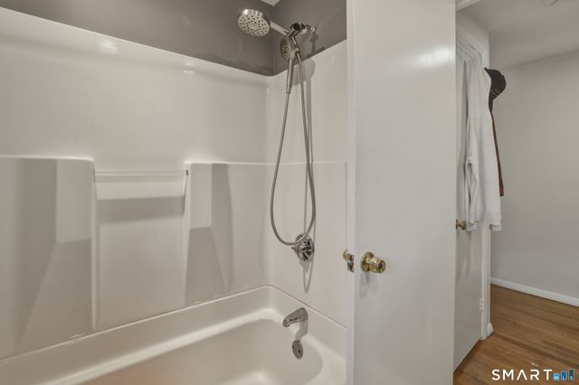 30 Lyndale Street, Manchester, CT 06040