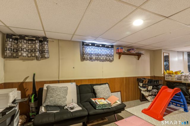 30 Lyndale Street, Manchester, CT 06040