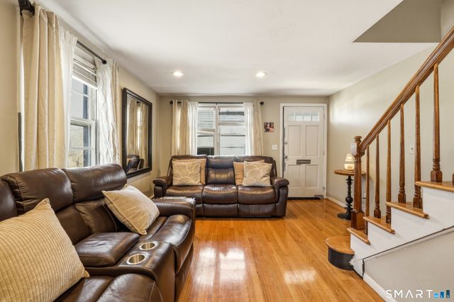 30 Lyndale Street, Manchester, CT 06040