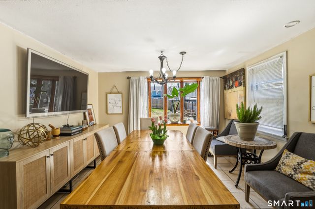 30 Lyndale Street, Manchester, CT 06040