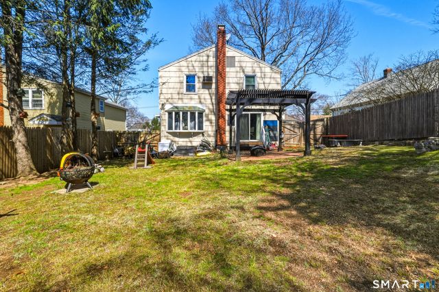 30 Lyndale Street, Manchester, CT 06040