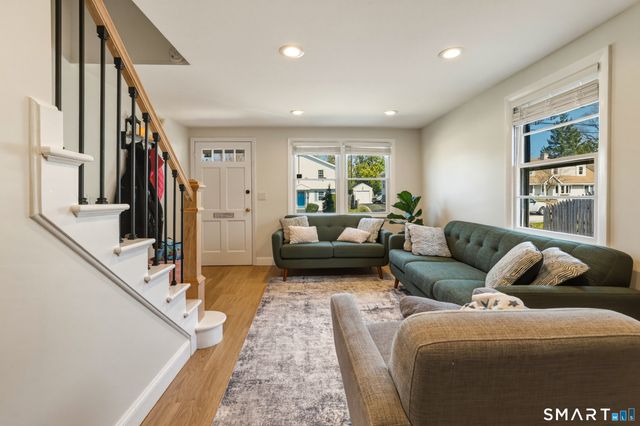 30 Lyndale Street, Manchester, CT 06040