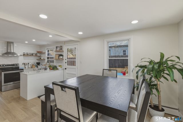 30 Lyndale Street, Manchester, CT 06040