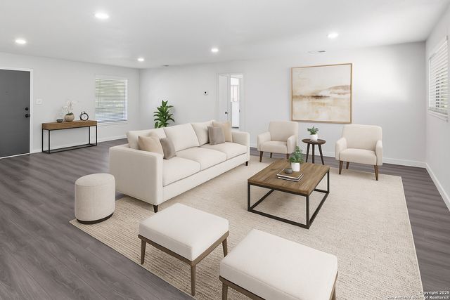 7630 Sage Oak St, Live Oak, TX 78233