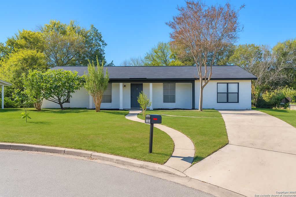 7630 Sage Oak St, Live Oak, TX 78233