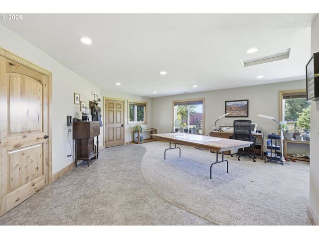 26873 S BOLLAND Rd, Canby, OR 97013