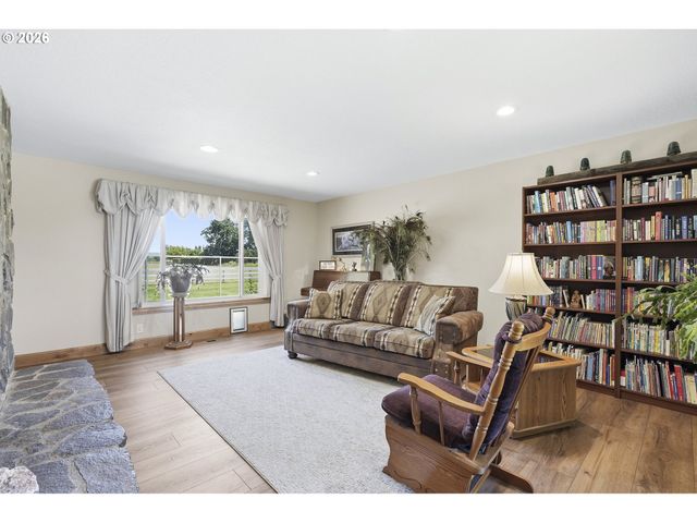 26873 S BOLLAND Rd, Canby, OR 97013