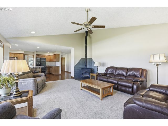 26873 S BOLLAND Rd, Canby, OR 97013