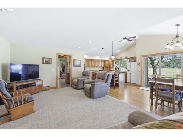 26873 S BOLLAND Rd, Canby, OR 97013
