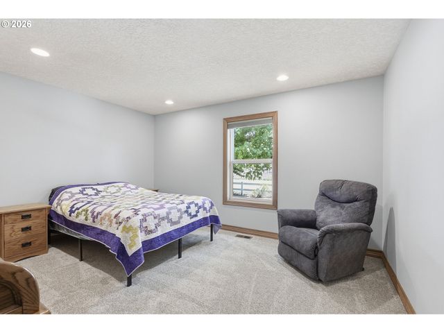 26873 S BOLLAND Rd, Canby, OR 97013