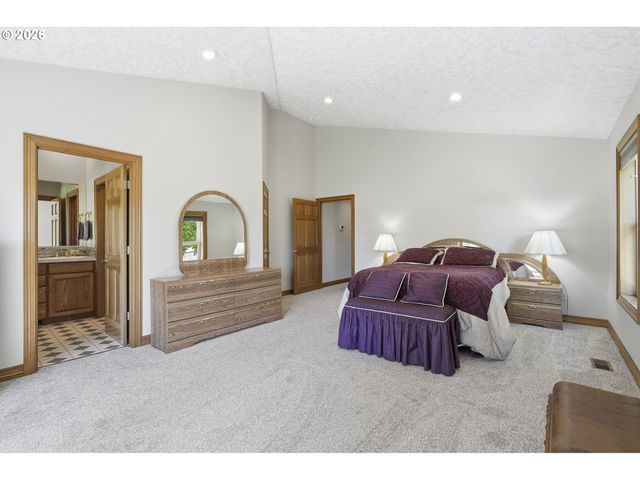 26873 S BOLLAND Rd, Canby, OR 97013