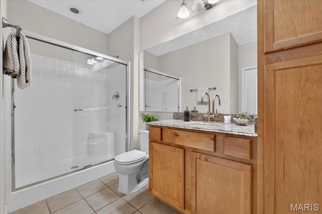 2756 McKnight Crossing Court, St Louis, MO 63124