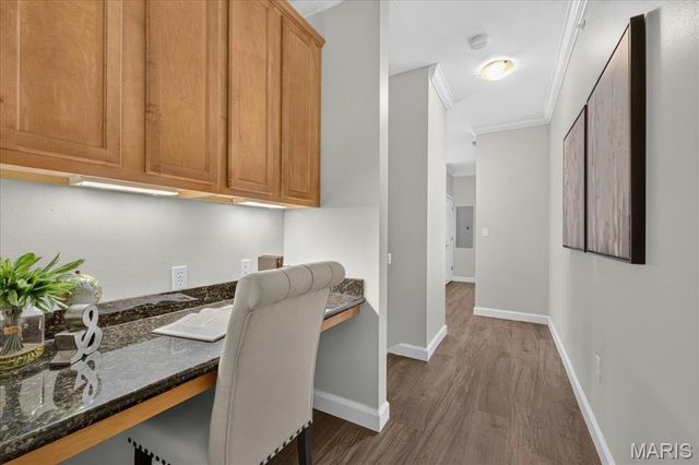 2756 McKnight Crossing Court, St Louis, MO 63124