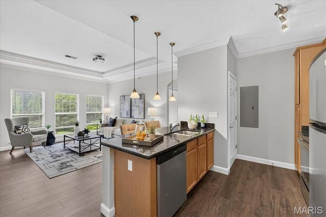 2756 McKnight Crossing Court, St Louis, MO 63124