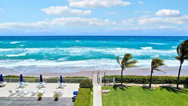 3230 S Ocean Boulevard D-607, Palm Beach, FL 33480