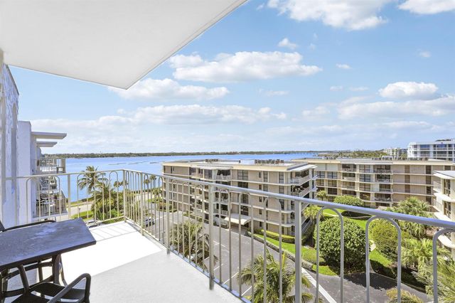 3230 S Ocean Boulevard D-607, Palm Beach, FL 33480