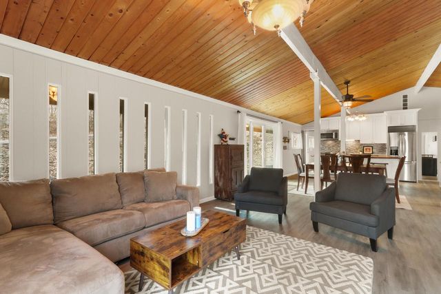 N1801 Birch DRIVE, Lake Geneva, WI 53147