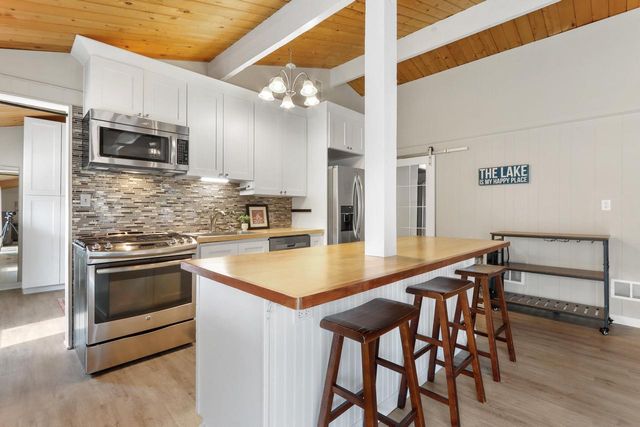 N1801 Birch DRIVE, Lake Geneva, WI 53147