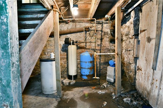 5013 King Graves Road, Vienna, OH 44473