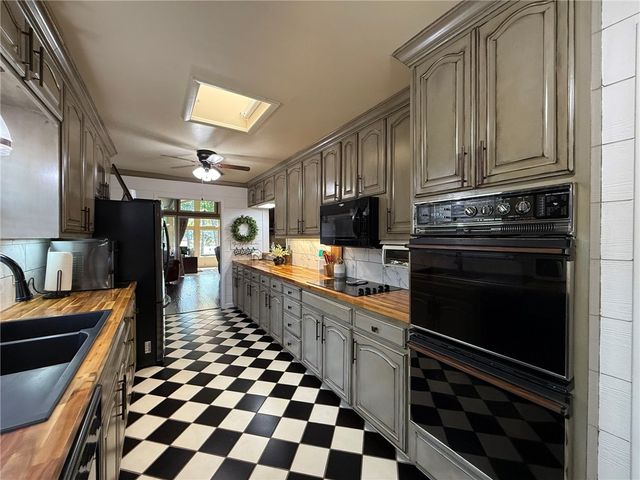 10821 Bay Ridge, Dardanelle, AR 72834