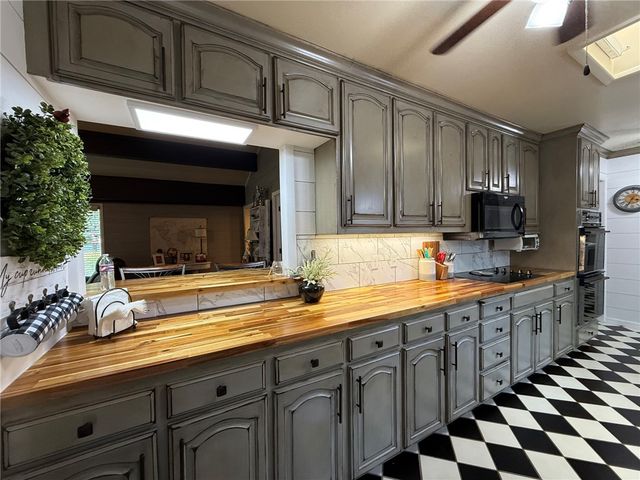 10821 Bay Ridge, Dardanelle, AR 72834