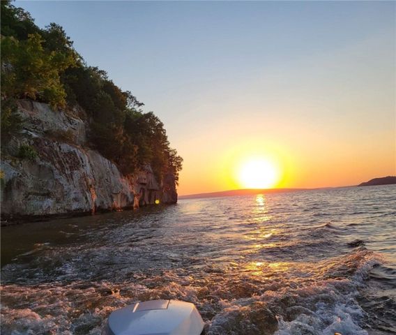 10821 Bay Ridge, Dardanelle, AR 72834