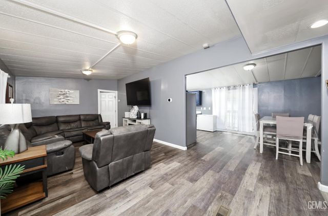 6601 Eucalyptus Drive 175, Bakersfield, CA 93306