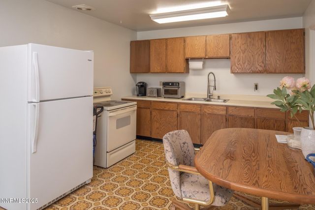 1241 W Newlands Drive, Fernley, NV 89408