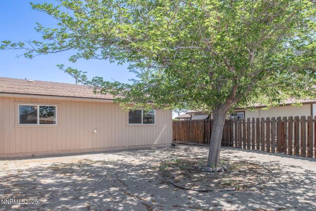 1241 W Newlands Drive, Fernley, NV 89408