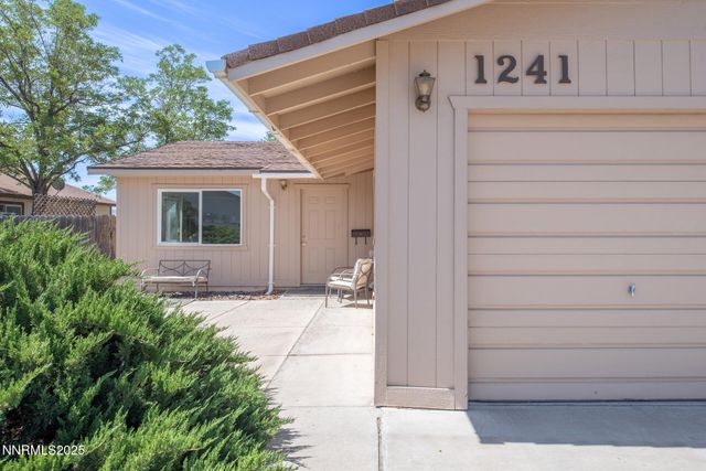 1241 W Newlands Drive, Fernley, NV 89408