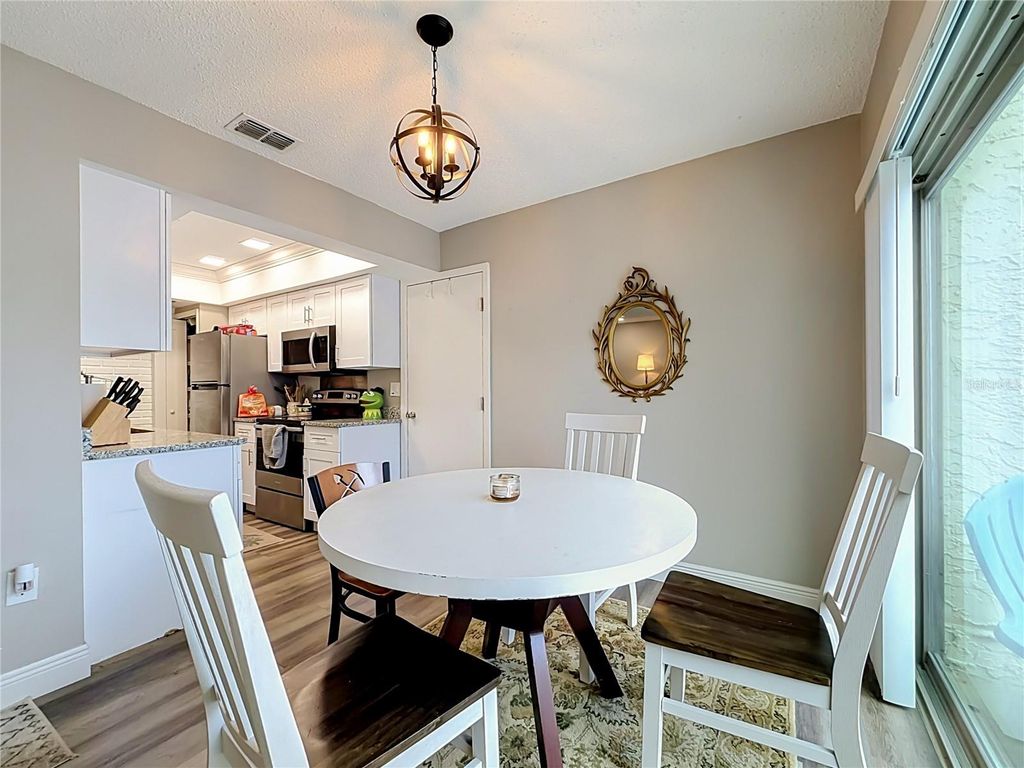 Image 16 of property listing at 2778 CURRY FORD ROAD 11-C, Orlando, FL 32806